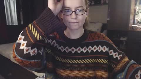 Rebecy online show from December 21, 2:46 pm