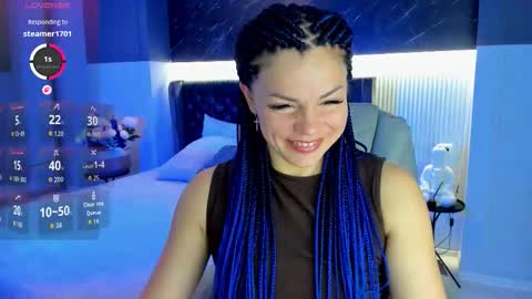 Snapshot of wow_maya chatting on November 25, 12:32 am Maya online show from November 25, 12:32 am