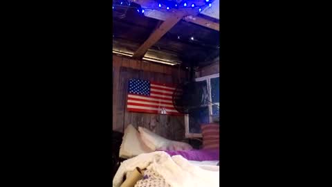 Snapshot of wowsers1230 chatting on April 4, 4:48 pm wowsers1230 online show from April 4, 4:48 pm