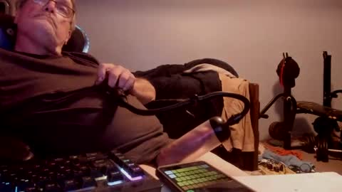 wowsers2022 online show from October 4, 1:58 am