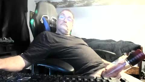 wowsers2022 online show from November 9, 11:30 am