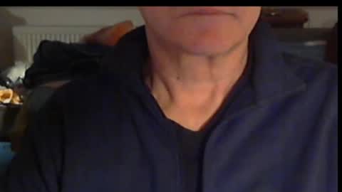 Wuki online show from December 22, 4:48 pm