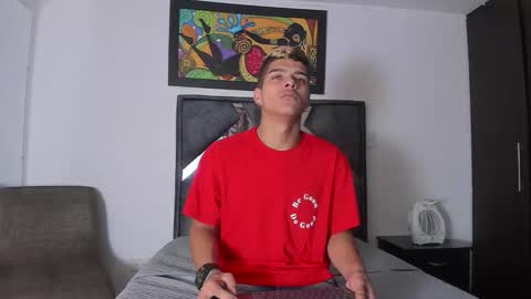 Snapshot of wyatt_2 chatting on October 22, 12:16 pm wyatt online show from October 22, 12:16 pm