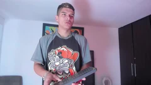 Snapshot of wyatt_2 chatting on November 2, 1:35 pm wyatt online show from November 2, 1:35 pm