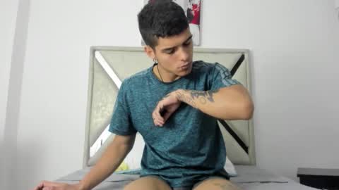 Snapshot of wyatt_2 chatting on December 2, 1:05 pm wyatt online show from December 2, 1:05 pm