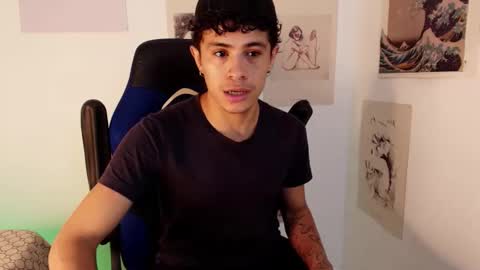 Snapshot of wyatt_444 chatting on October 29, 10:22 pm wyatt online show from October 29, 10:22 pm