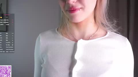 Lily online show from February 26, 9:03 pm