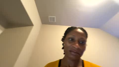 Snapshot of wynterheat chatting on September 15, 4:12 am Wynter Heat online show from September 15, 4:12 am