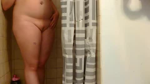 Snapshot of x2kayx2 chatting on October 28, 10:08 am x2kayx2 online show from October 28, 10:08 am