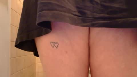 Snapshot of x2kayx2 chatting on November 12, 8:37 am x2kayx2 online show from November 12, 8:37 am