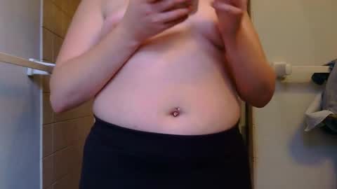 Snapshot of x2kayx2 chatting on November 22, 8:08 pm x2kayx2 online show from November 22, 8:08 pm