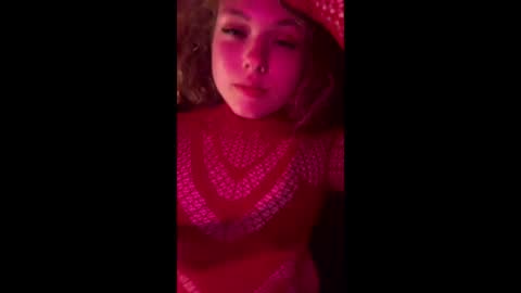 x3maxmaybe online show from March 12, 4:51 am