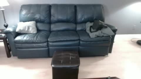 Snapshot of x69xsmilyx69x chatting on December 5, 3:59 am Kevin online show from December 5, 3:59 am