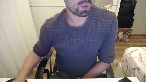 Mr. Lonely online show from September 9, 9:58 pm