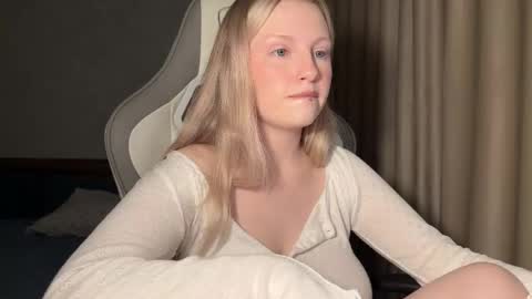 eva online show from November 9, 4:49 pm