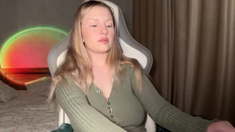 eva online show from December 15, 5:28 pm