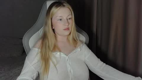 Snapshot of x__ivy_x chatting on May 31, 6:09 pm eva online show from May 31, 6:09 pm