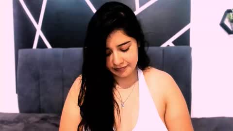 Snapshot of x_adeline_ chatting on November 24, 9:47 pm Adeline online show from November 24, 9:47 pm