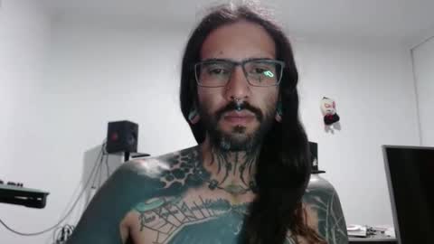 Snapshot of x_dr4ma_x chatting on December 18, 11:05 am xdramax online show from December 18, 11:05 am