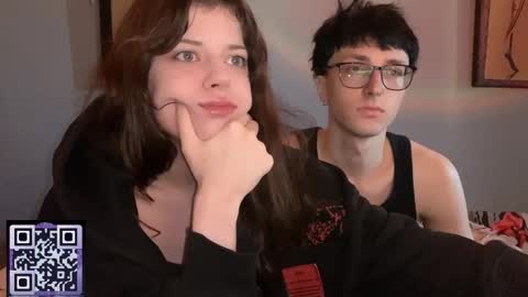 Philipp and Este online show from September 20, 10:49 am