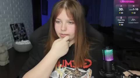 LOVE NERDS ONLY online show from February 23, 2:18 am