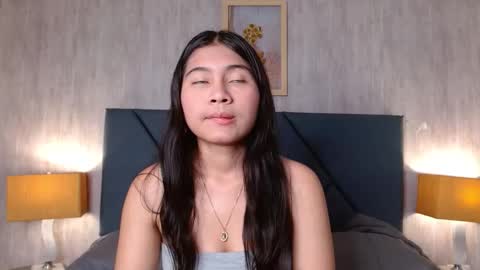 Snapshot of xaander_ chatting on November 28, 3:20 am aurora online show from November 28, 3:20 am