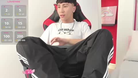 xaanderGrey online show from November 18, 8:24 pm