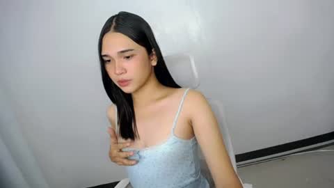 Snapshot of xairah_doux chatting on June 14, 1:47 am xairah_doux online show from June 14, 1:47 am