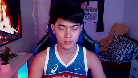 Snapshot of xaldrian_destroyer chatting on December 8, 10:30 am Prince Aldrian online show from December 8, 10:30 am