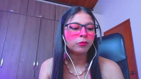 XALLYSONX online show from March 10, 1:05 pm