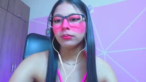XALLYSONX online show from April 22, 11:45 am