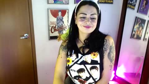 Snapshot of xamara1124 chatting on January 11, 12:55 am XAMARA1124 online show from January 11, 12:55 am