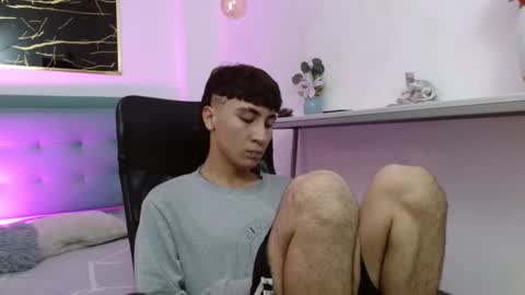 xandergrey8 online show from February 10, 7:40 pm