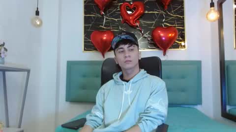 xandergrey8 online show from February 21, 8:21 pm