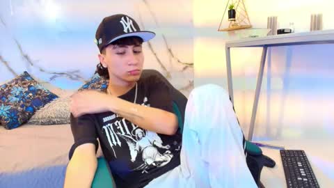 xandergrey8 online show from February 25, 7:34 pm