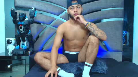 Snapshot of xanderstone00 chatting on June 23, 7:28 am Xanderstone online show from June 23, 7:28 am