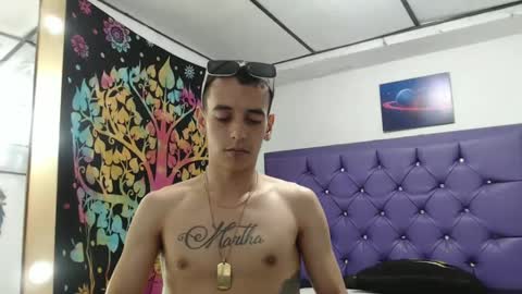 Snapshot of xandressex chatting on January 28, 7:32 am Andres online show from January 28, 7:32 am