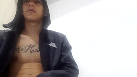 Snapshot of xandressex chatting on February 10, 1:22 pm Andres online show from February 10, 1:22 pm