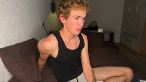 Snapshot of xavier_200 chatting on May 29, 5:55 pm Xavier PVT open online show from May 29, 5:55 pm