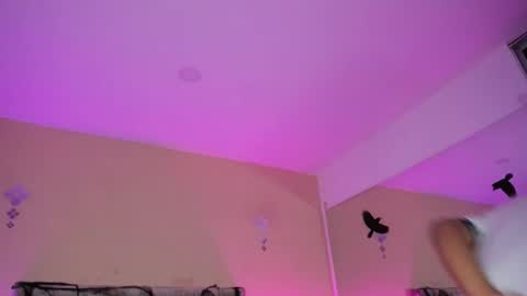 xavier fox   online show from October 18, 3:42 am