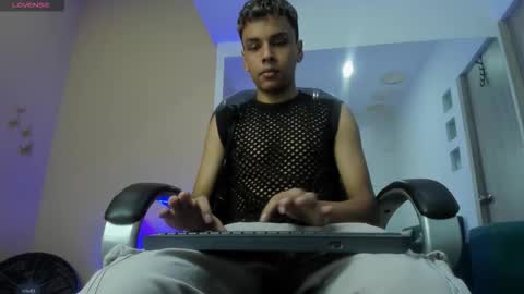 xavier fox   online show from March 12, 8:04 pm