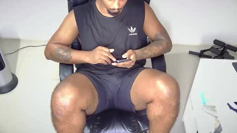 Xavier Miller online show from October 25, 6:35 pm