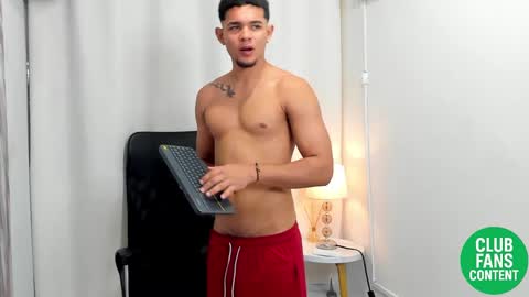 Snapshot of xboy_fantasyx chatting on September 26, 1:04 pm David online show from September 26, 1:04 pm