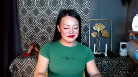 Godess  Lucy online show from March 17, 8:50 am