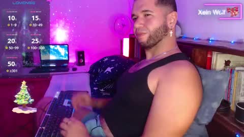 Xein Independent Model online show from December 10, 2:38 am