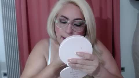 Elena online show from March 2, 9:16 am