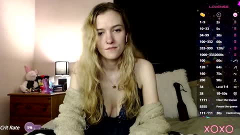 EllieeRose online show from January 25, 8:10 am