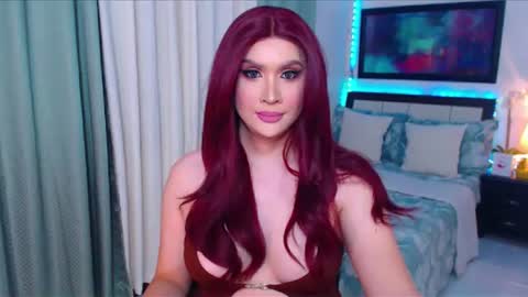 Snapshot of xheavenly_shemalex chatting on July 27, 4:08 am amanda online show from July 27, 4:08 am