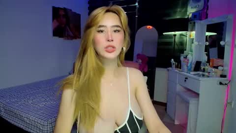 Snapshot of xhotcockcumts chatting on January 25, 4:56 am Barbie ann online show from January 25, 4:56 am