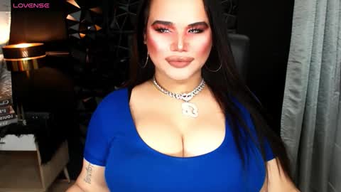 Snapshot of xhugeharleyselfsuckerx chatting on October 17, 7:55 am xHUGECOCKTILLCUMX online show from October 17, 7:55 am